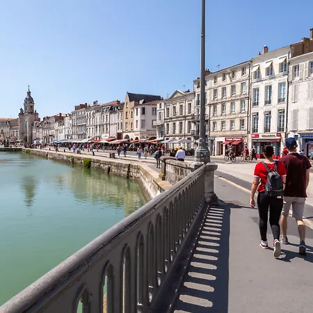Hotel Tour De Nesle Vieux Port 3 Etoiles 3*