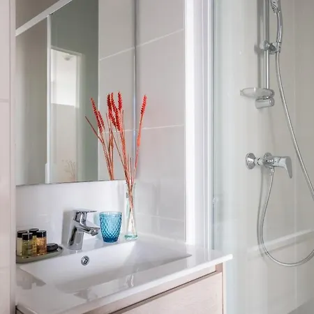 Hotell Tour De Nesle Vieux Port 3 Etoiles 3*