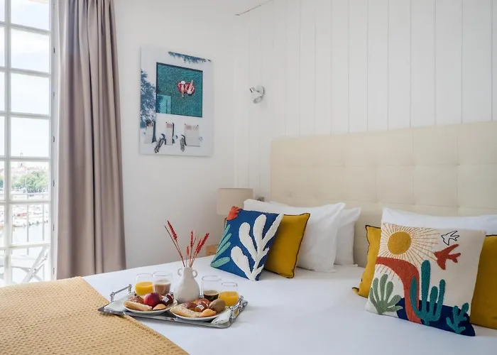 Tour De Nesle Vieux Port 3 Etoiles