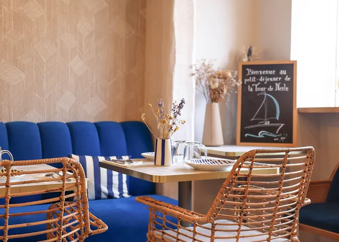 Hotel Tour De Nesle Vieux Port 3 Etoiles