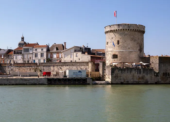 Hotel Tour De Nesle Vieux Port 3 Etoiles 3*