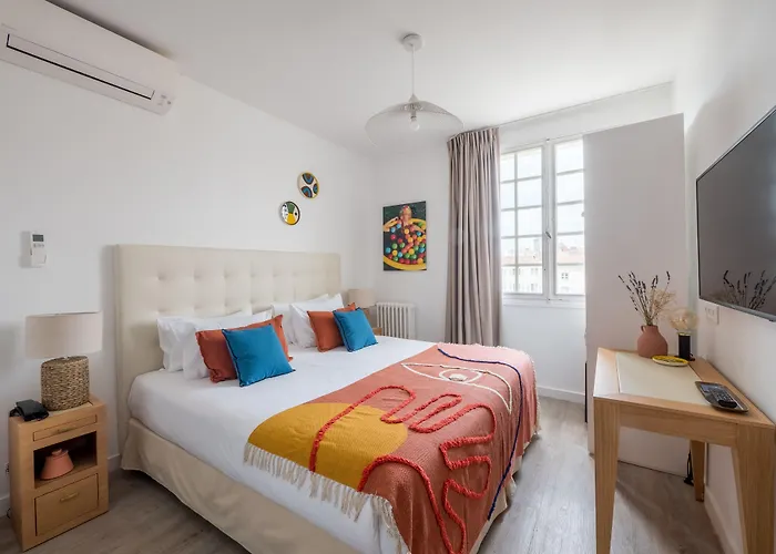 Tour De Nesle Vieux Port 3 Etoiles 3*