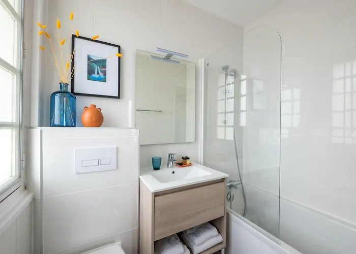 Tour De Nesle Vieux Port 3 Etoiles Hotel