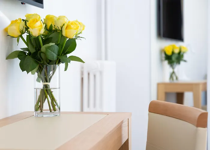 Tour De Nesle Vieux Port 3 Etoiles