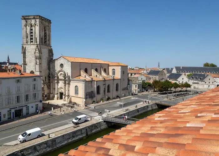 Tour De Nesle Vieux Port 3 Etoiles La Rochelle (Charente-Maritime)