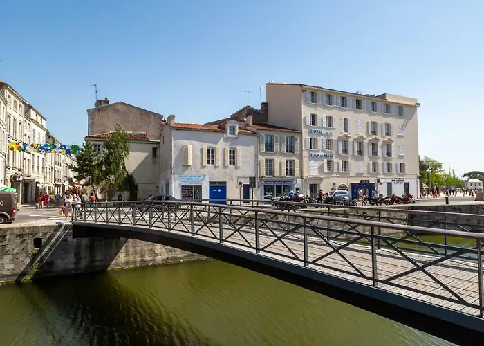 Hotel Tour De Nesle Vieux Port 3 Etoiles 3*